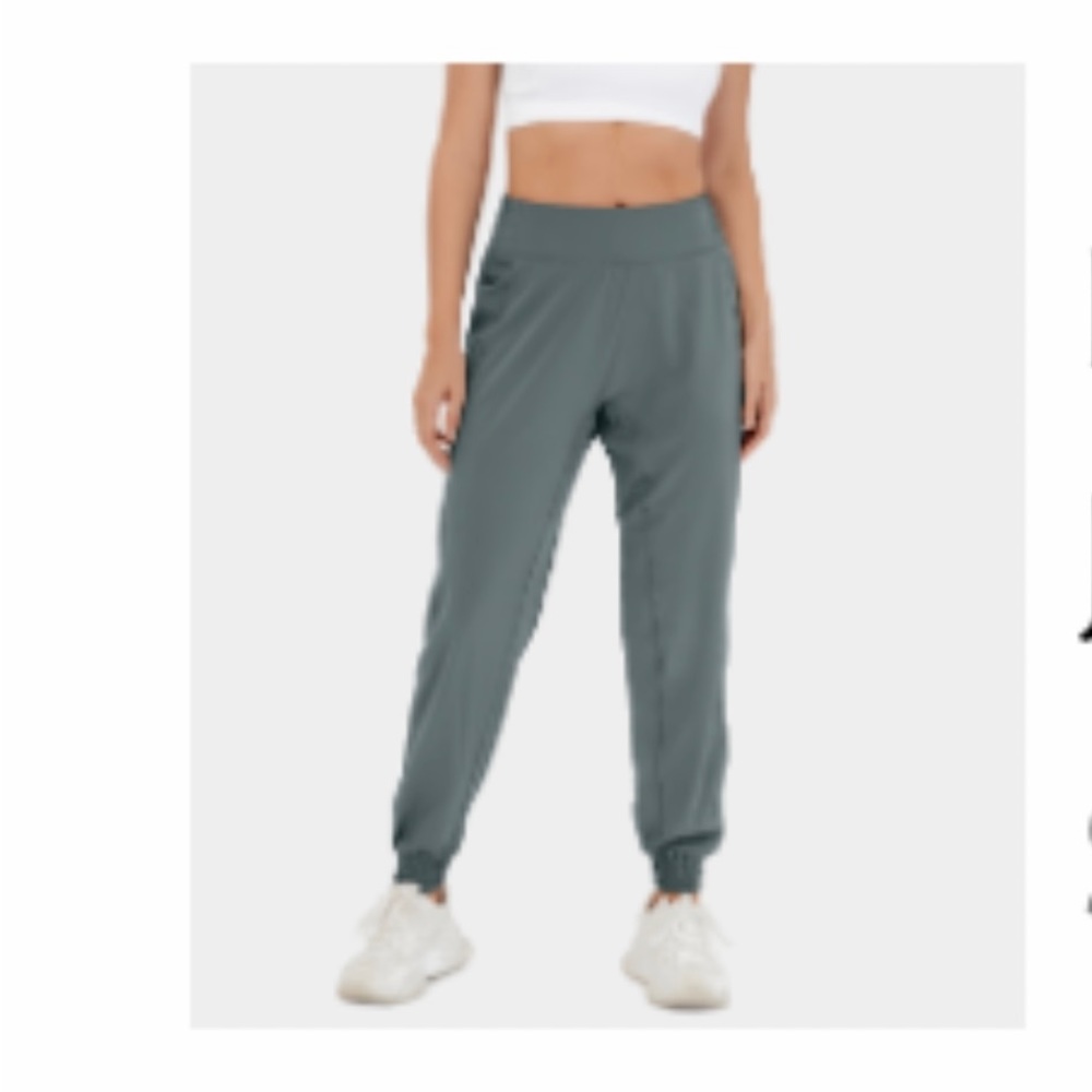 Halara High waisted light weight jogger